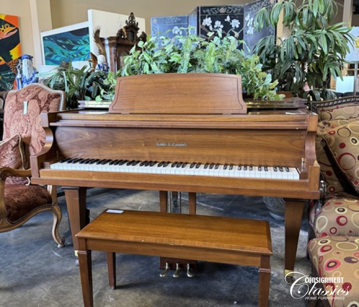 consignment-classics-dealer-stall-012